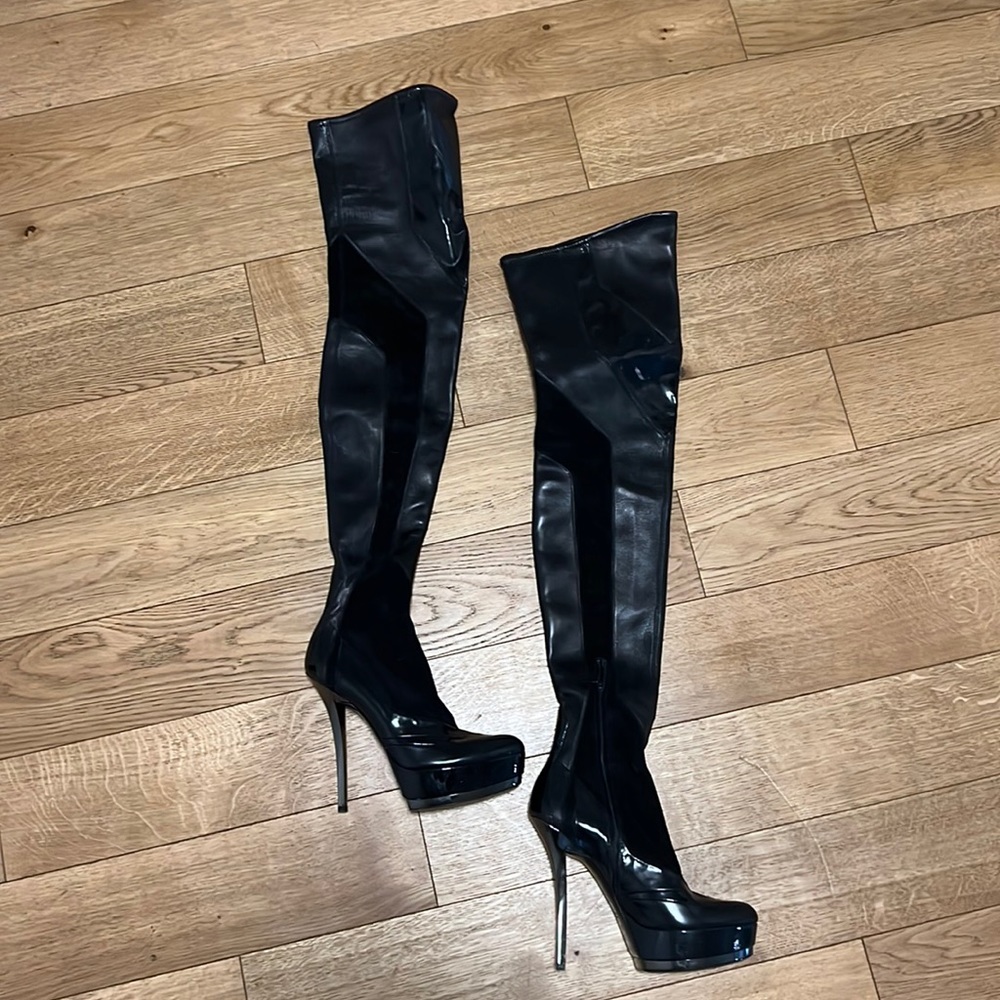 Gucci over the knee boots 38